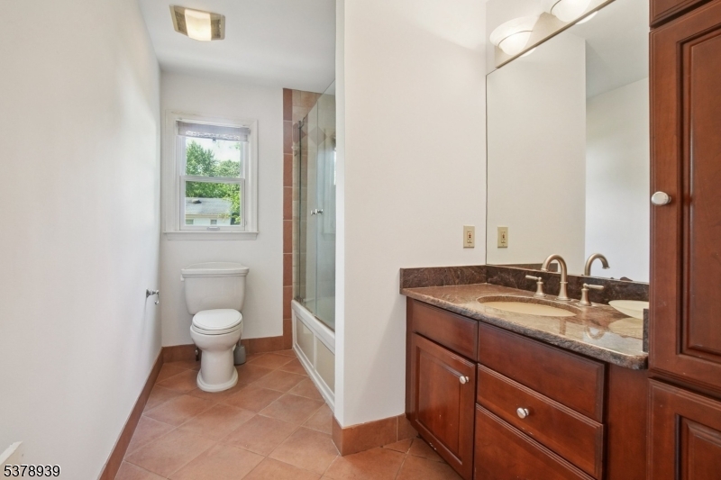 15 Mansfield Ct Property Photo 17