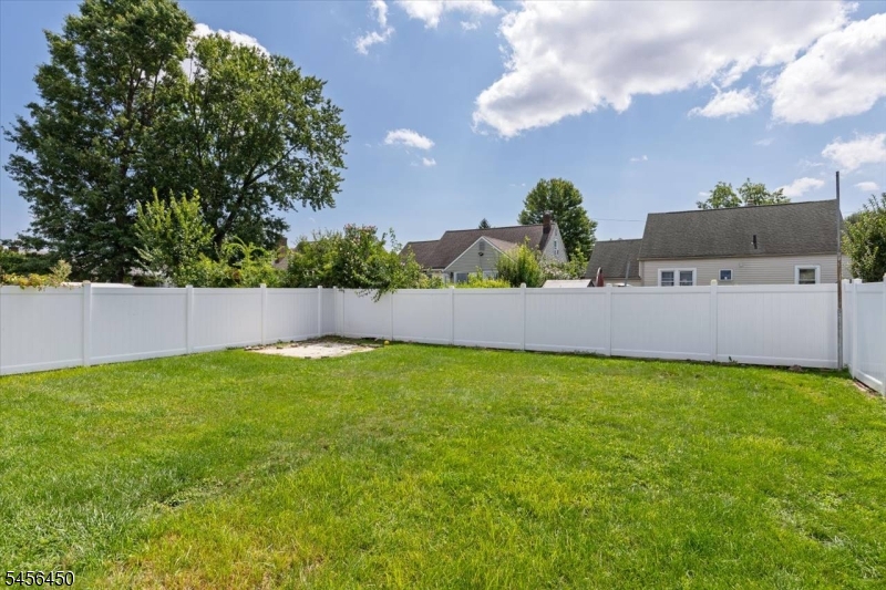 19 Overhill Rd Property Photo 21