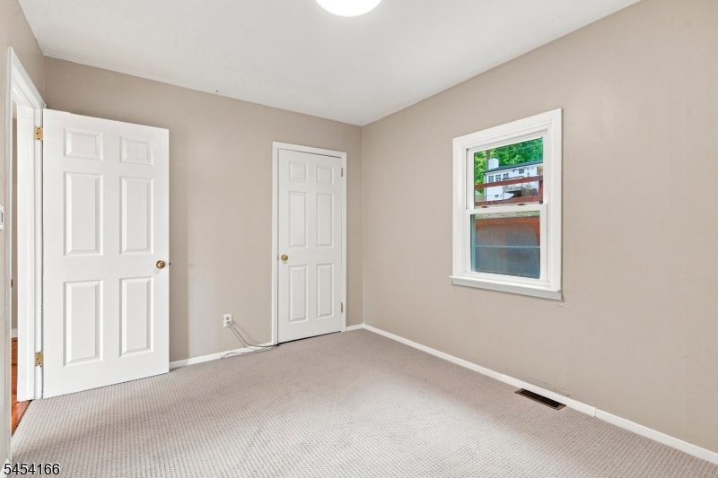 111 S Shore Dr Property Photo 15