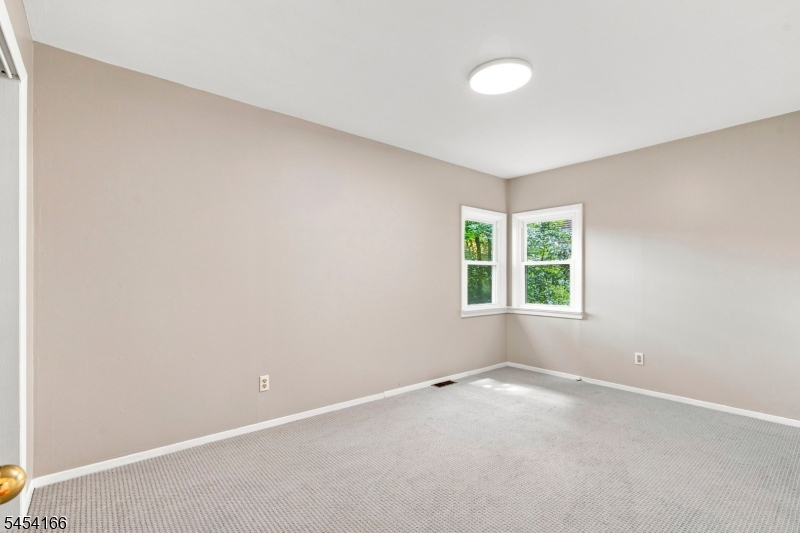 111 S Shore Dr Property Photo 16
