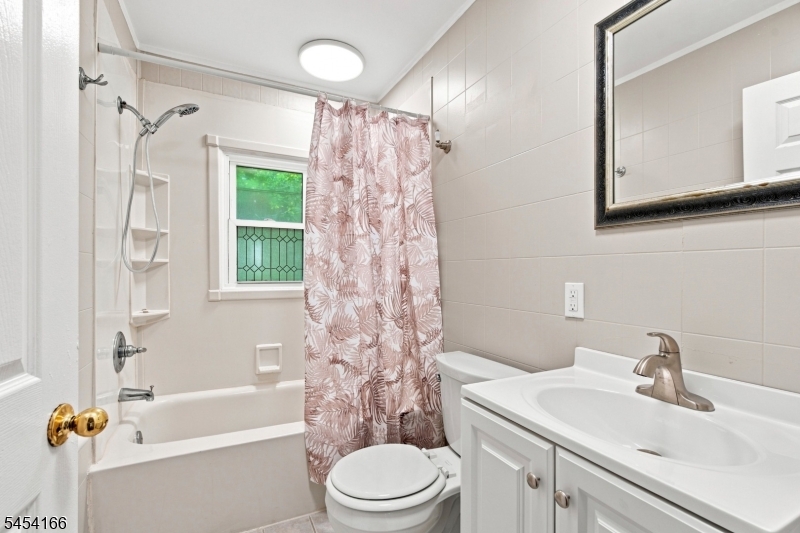 111 S Shore Dr Property Photo 18