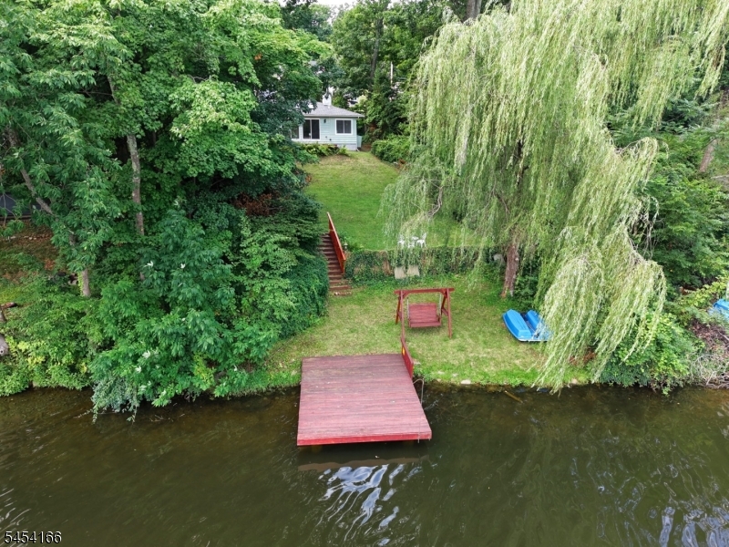 111 S Shore Dr Property Photo 22