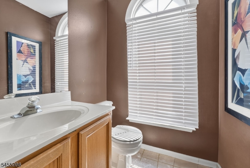 46 Haverhill Ct Property Photo 4