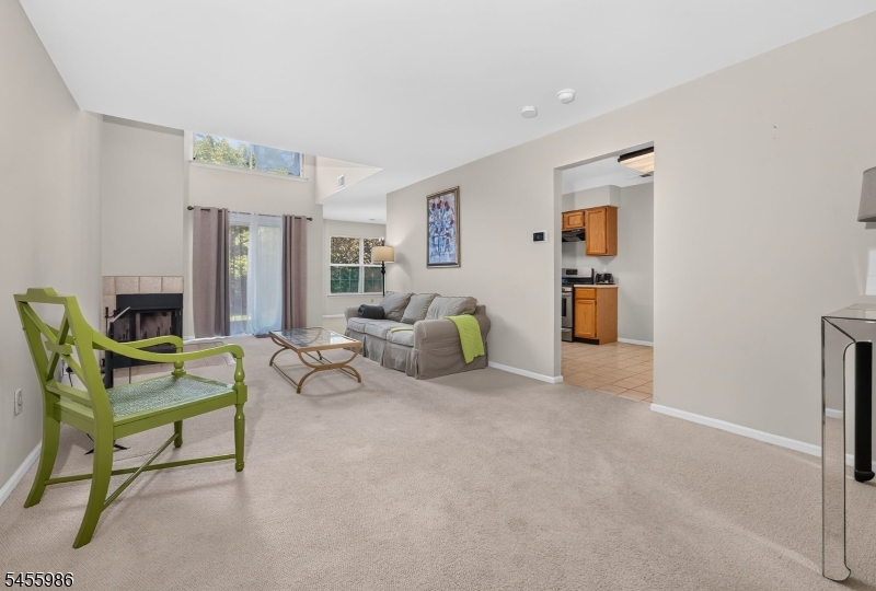 46 Haverhill Ct Property Photo 8