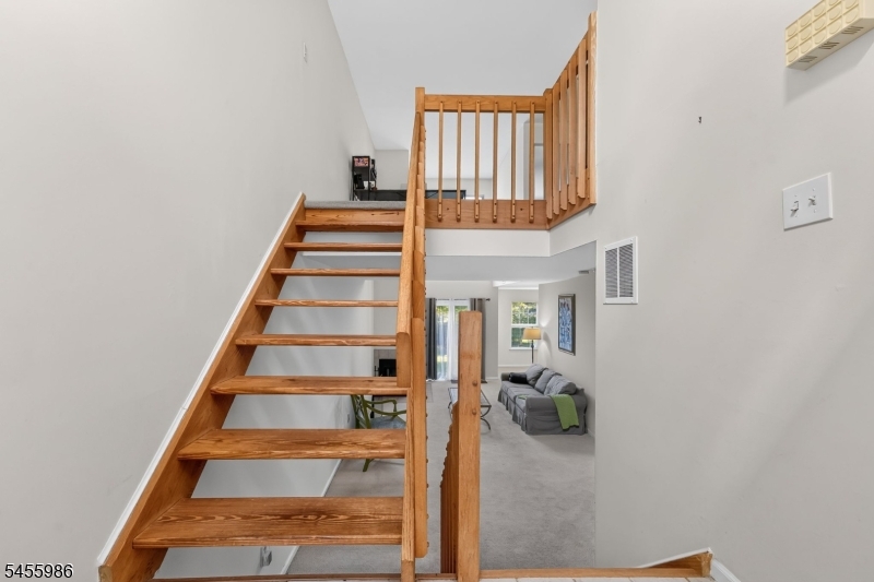 46 Haverhill Ct Property Photo 9