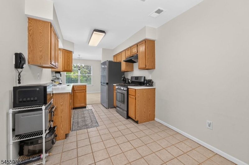 46 Haverhill Ct Property Photo 11