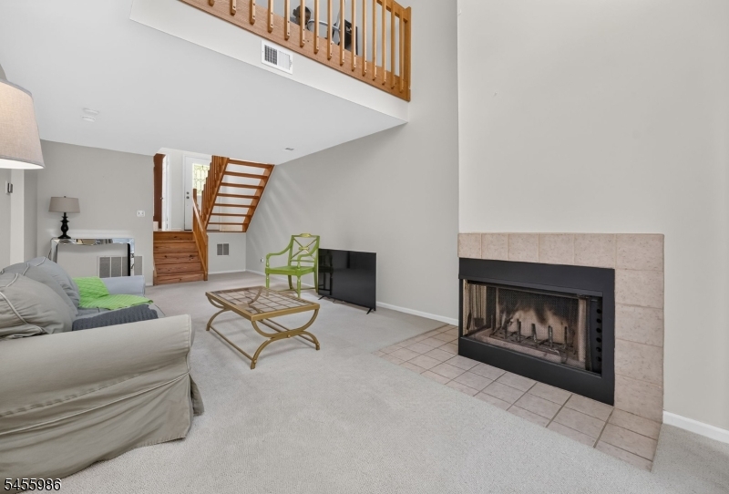 46 Haverhill Ct Property Photo 17