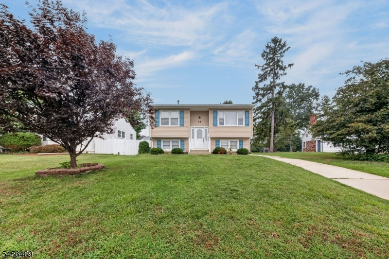 15 Barber Blvd