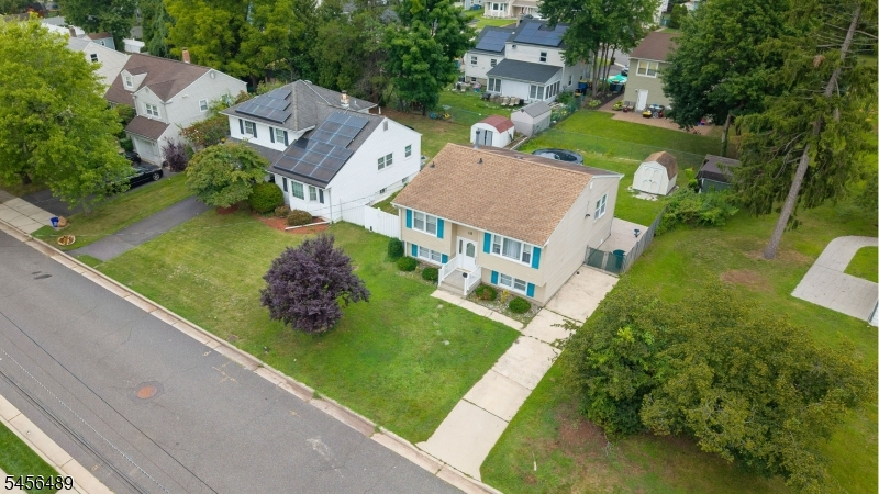 15 Barber Blvd Property Photo 4