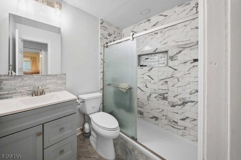15 Barber Blvd Property Photo 19