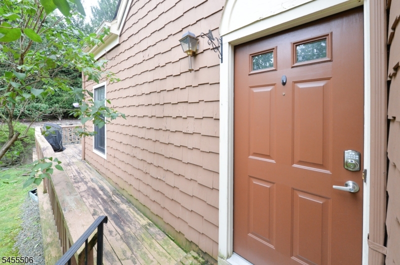 27 Tanager Ct Property Photo 3