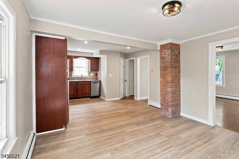 50 Madison St Property Photo 7