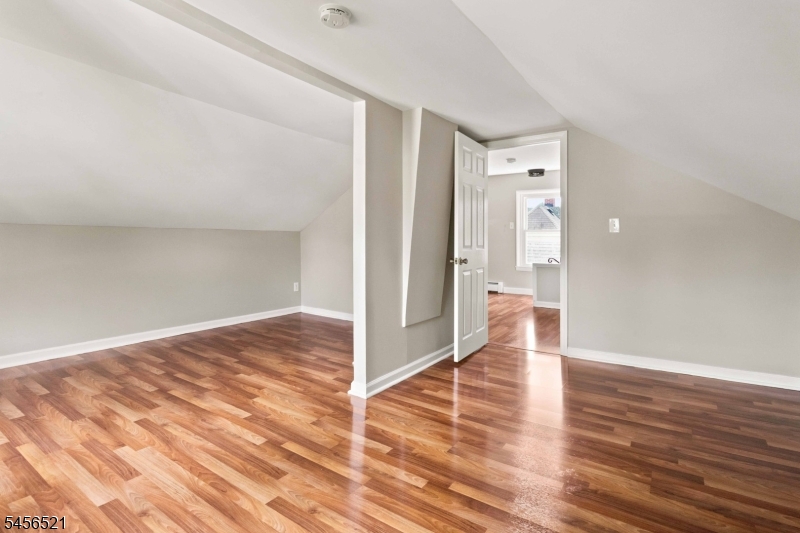 50 Madison St Property Photo 18