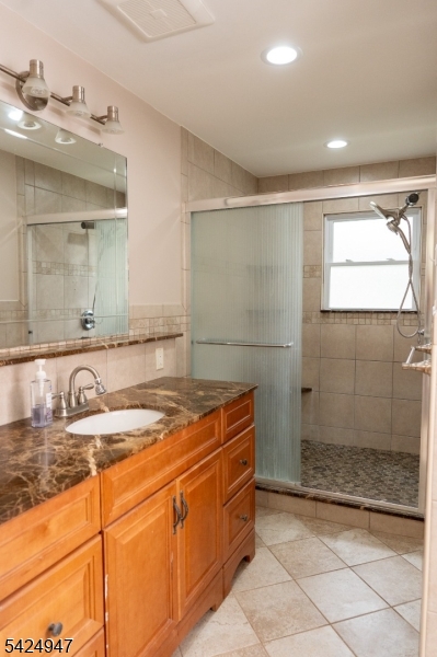 14 Hopatcong Dr Property Photo 7