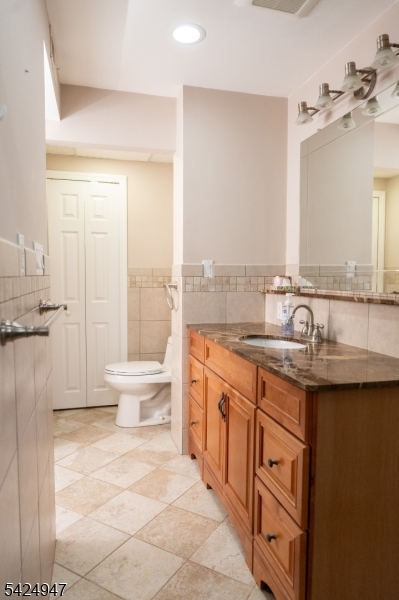 14 Hopatcong Dr Property Photo 8