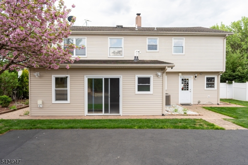 14 Hopatcong Dr Property Photo 43