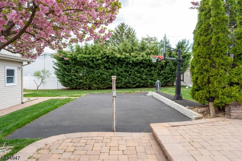 14 Hopatcong Dr Property Photo 46