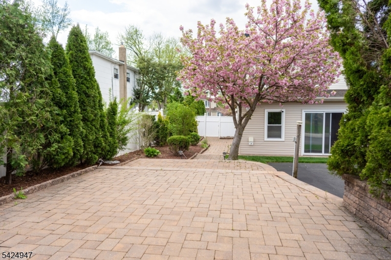 14 Hopatcong Dr Property Photo 49