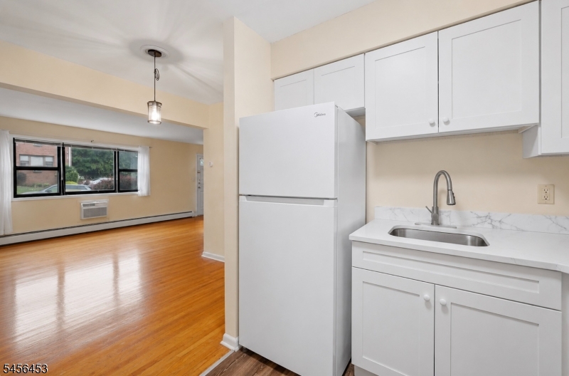 7 Colonial Dr E Property Photo 5