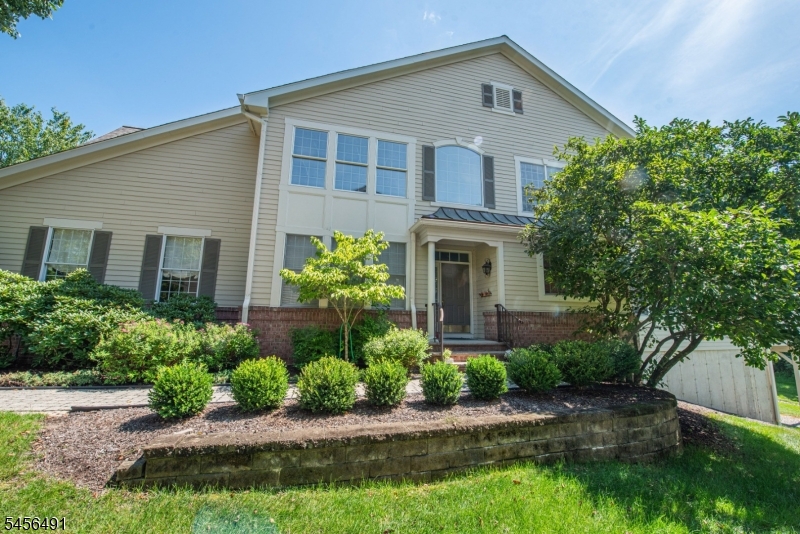75 Schindler Way Property Photo 1