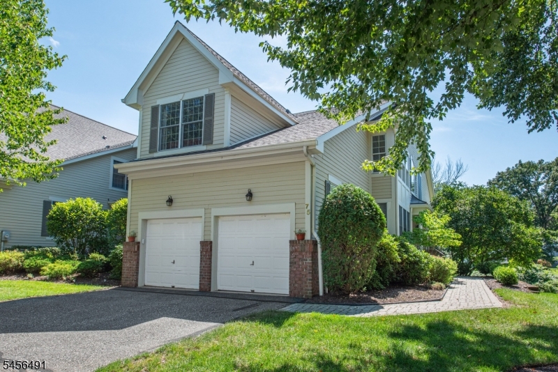 75 Schindler Way Property Photo 3