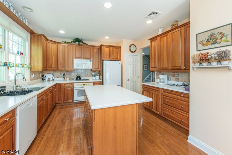 75 Schindler Way Property Photo 7