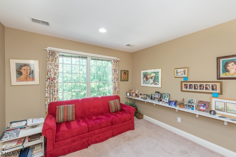 75 Schindler Way Property Photo 23