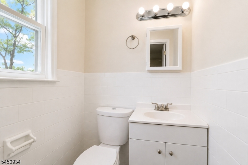 25 Lincoln Ave Property Photo 13