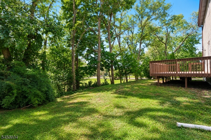 25 Lincoln Ave Property Photo 25
