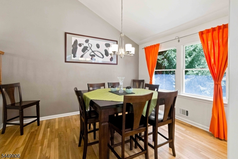 6 Meadowbrook Rd Property Photo 8