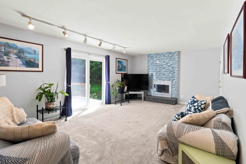 6 Meadowbrook Rd Property Photo 11