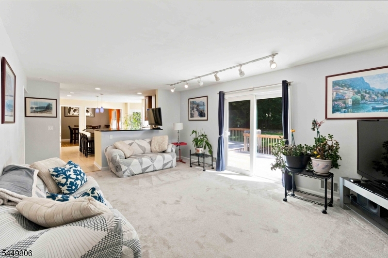 6 Meadowbrook Rd Property Photo 12