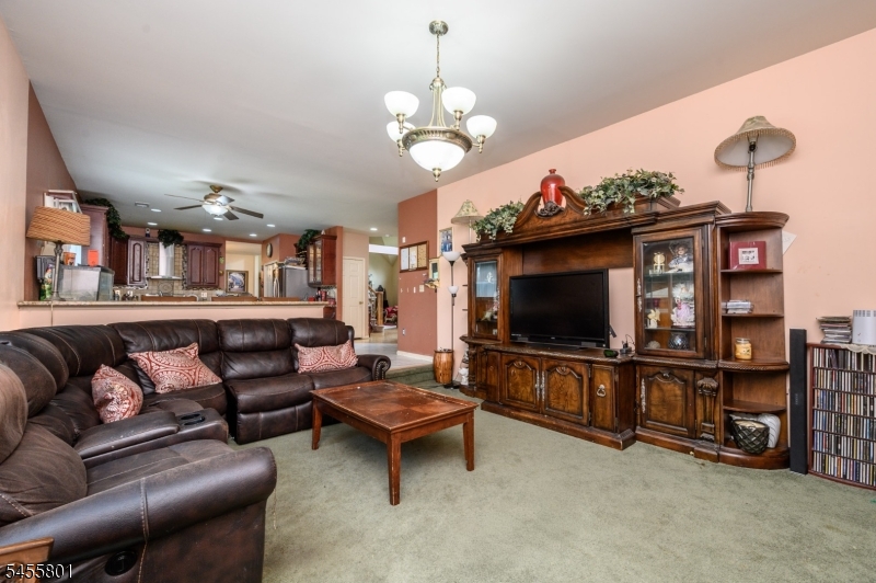 2 Garden Hills Dr Property Photo 15