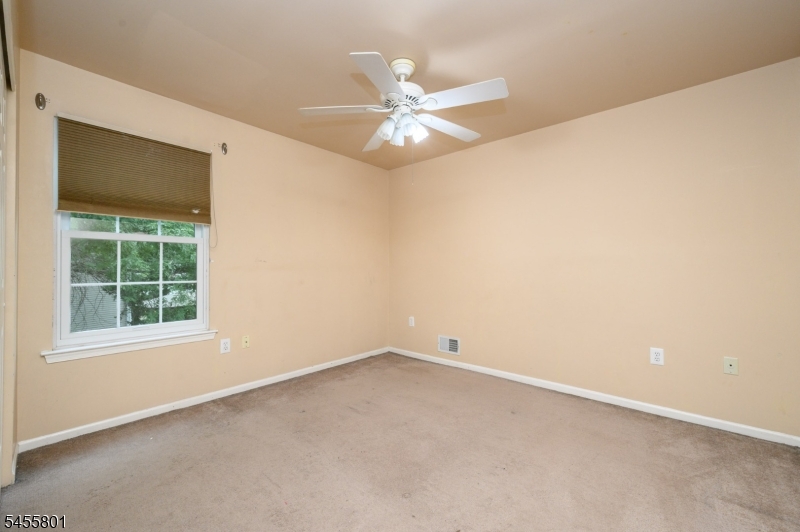 2 Garden Hills Dr Property Photo 18