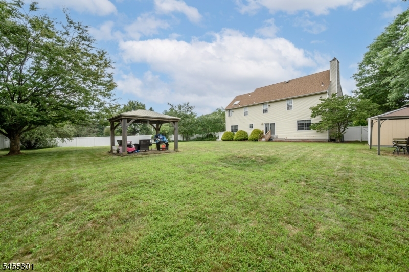 2 Garden Hills Dr Property Photo 35