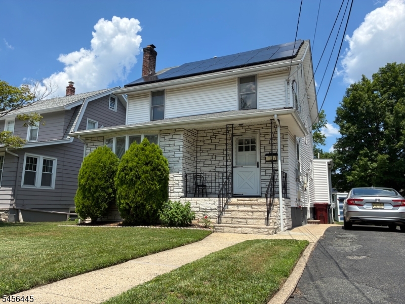 124 Hawthorne Ave Property Photo 1