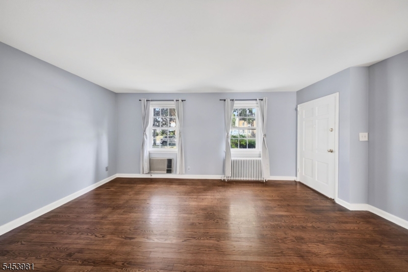 251 Elmwood Ave Property Photo 11