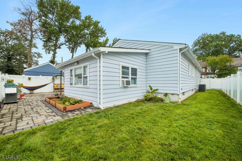 196 Galloping Hill Rd Property Photo 18