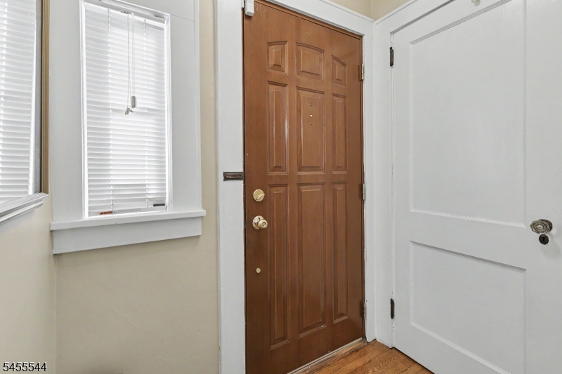 515 Walnut St Property Photo 6