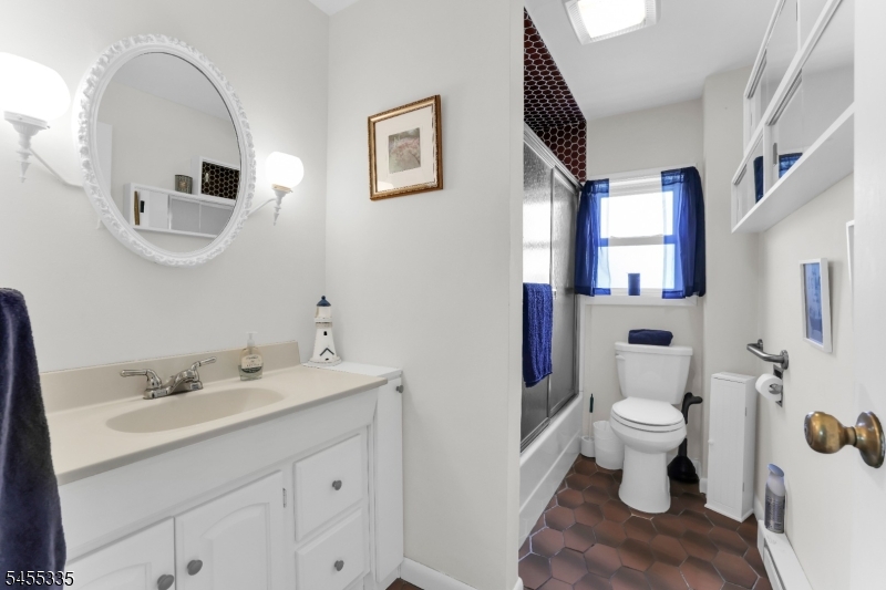 212 Gordon Ave Property Photo 12