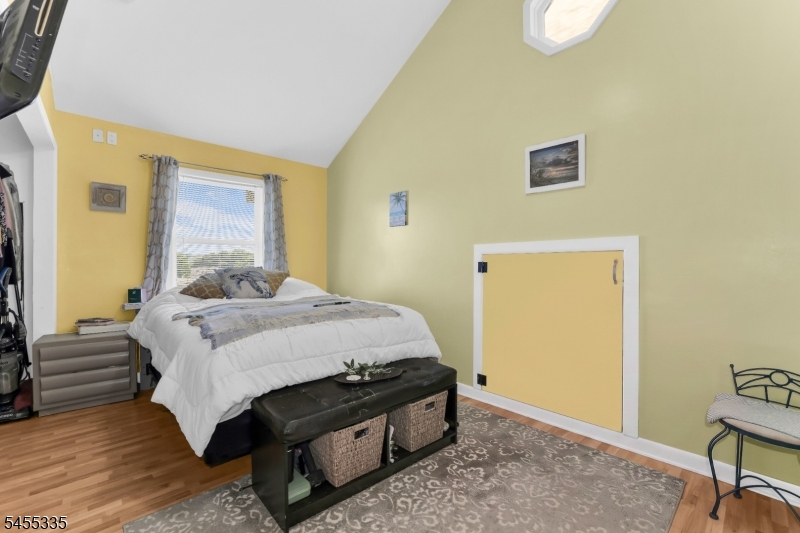 212 Gordon Ave Property Photo 28