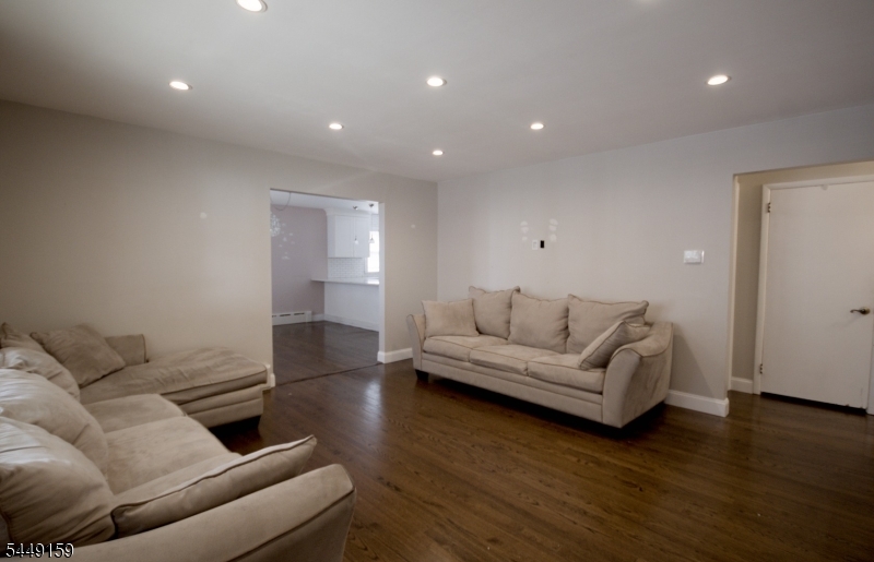 16 W Prospect St Property Photo 2