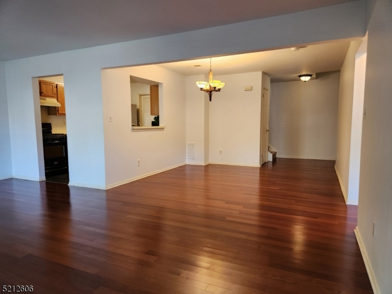 148 Vista Dr Property Photo 3