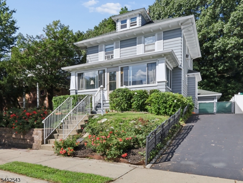 30 Brookside Ave Property Photo 2