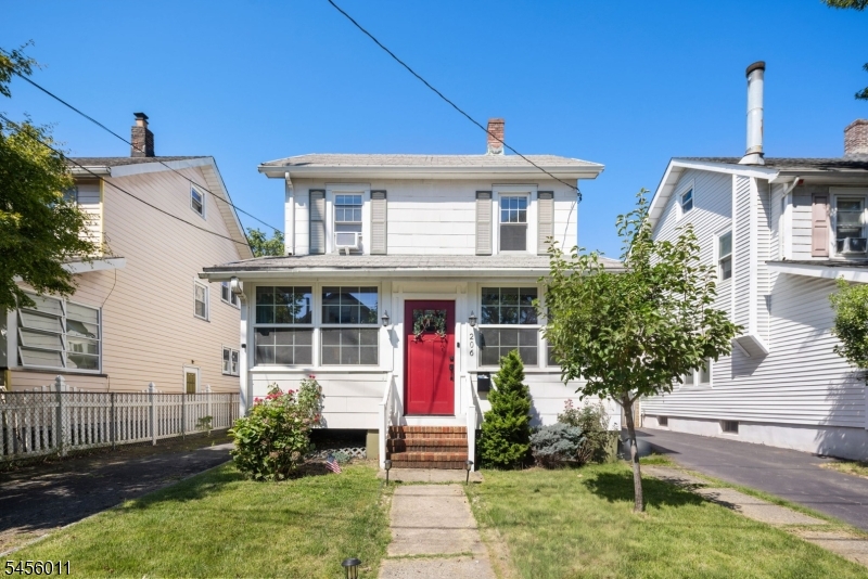 206 Spruce St Property Photo 1