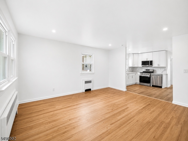 811 Hussa St Property Photo 4
