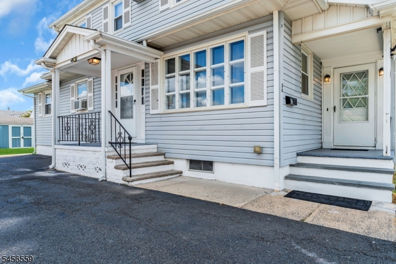 34 N 15th Ave Property Photo 40