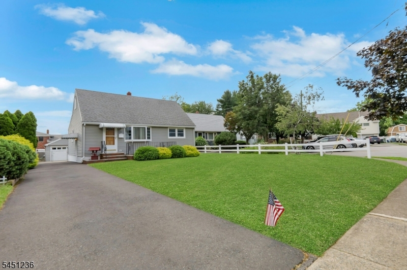 77 High Property Photo 1