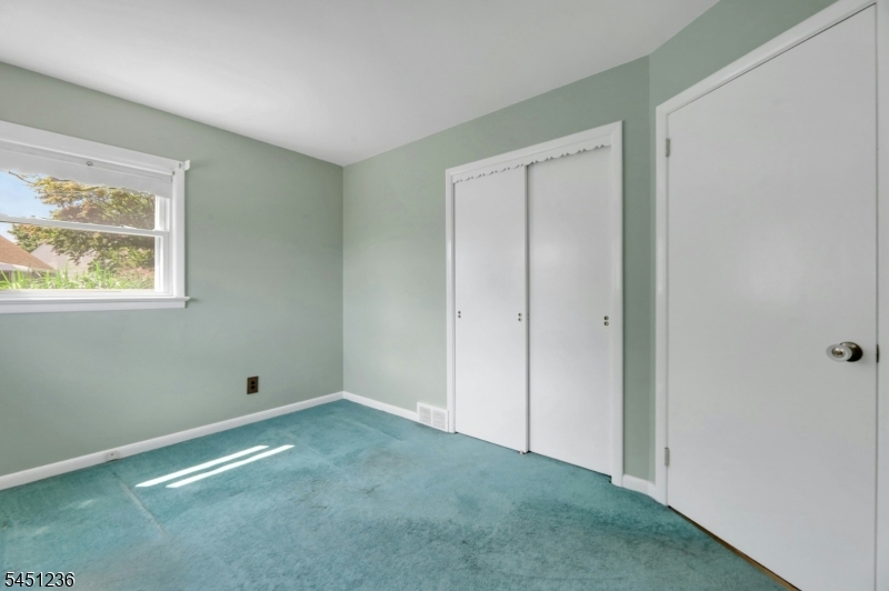 77 High Property Photo 21