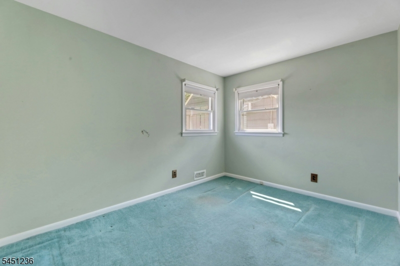 77 High Property Photo 22